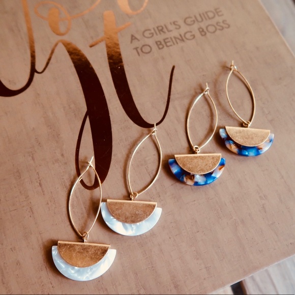 ELLIE- Marble Inspired Half Circle Earrings - Picture 2 of 6